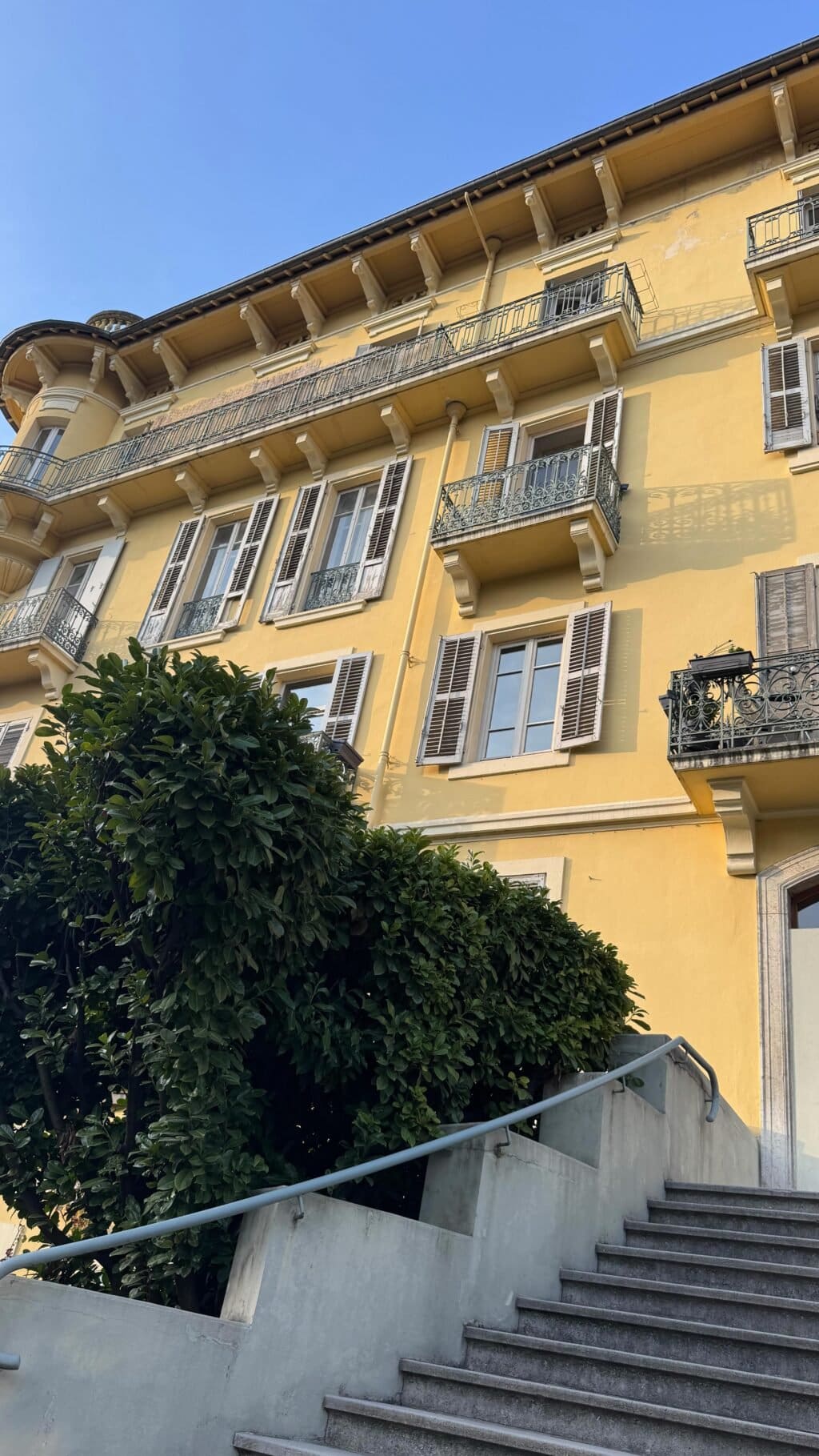 Instagram post from minuta.immo. This post is in position 0.