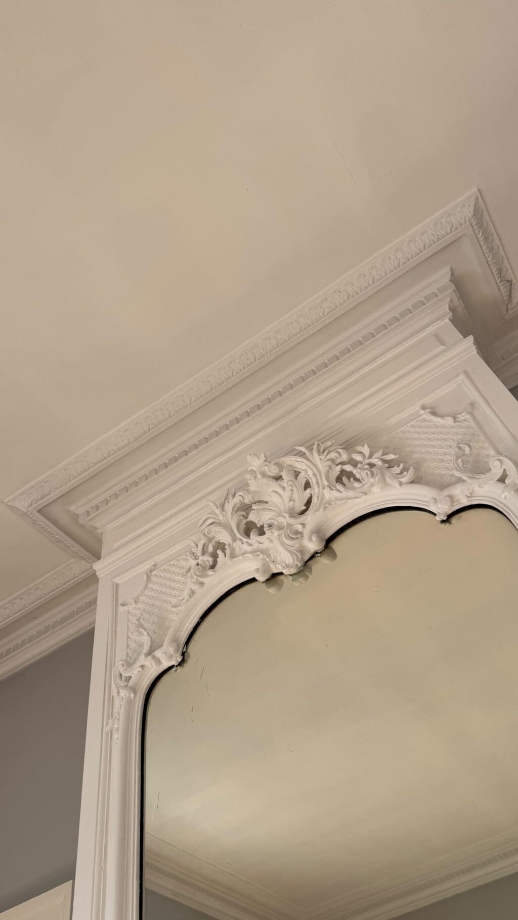 Instagram post from minuta.immo. This post is in position 1.