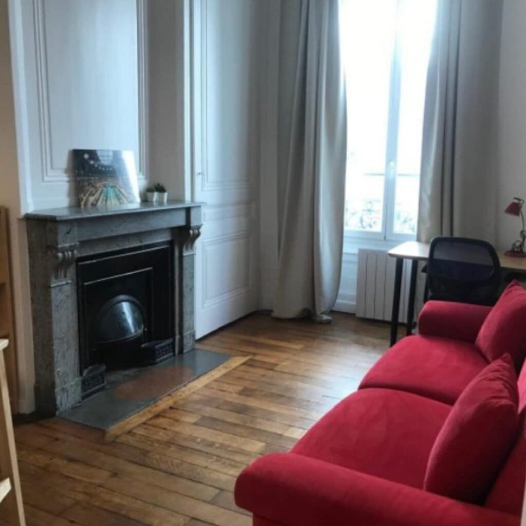 Instagram post from minuta.immo. This post is in position 1.