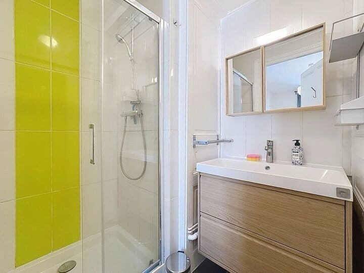 Instagram post from minuta.immo. This post is in position 4.