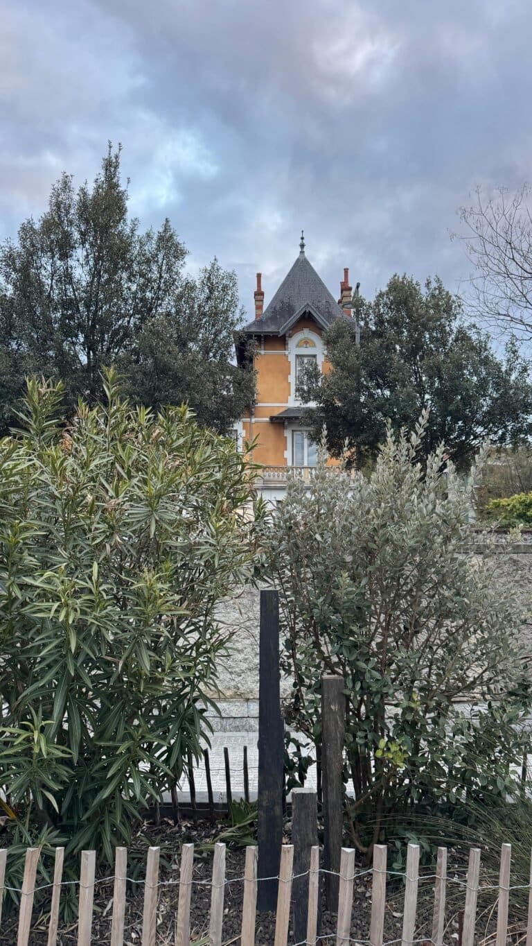 Instagram post from minuta.immo. This post is in position 1.