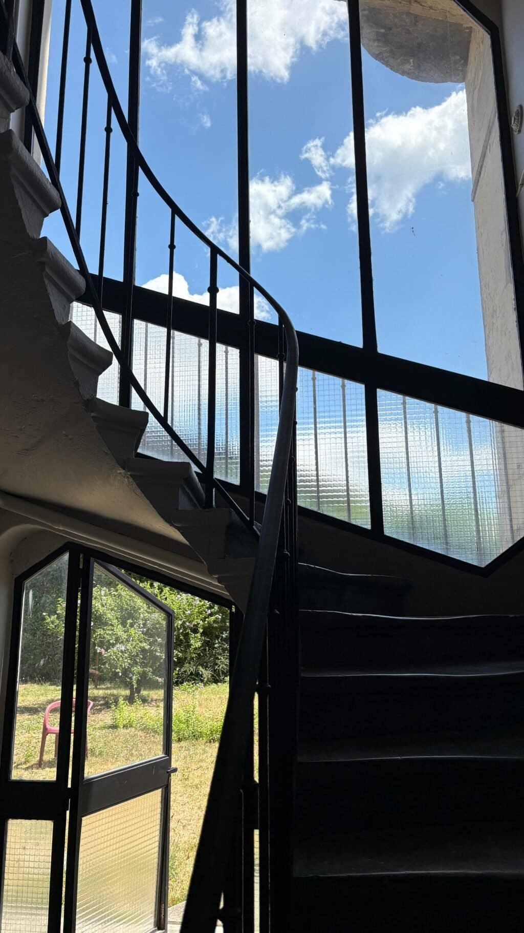 Instagram post from minuta.immo. This post is in position 11.